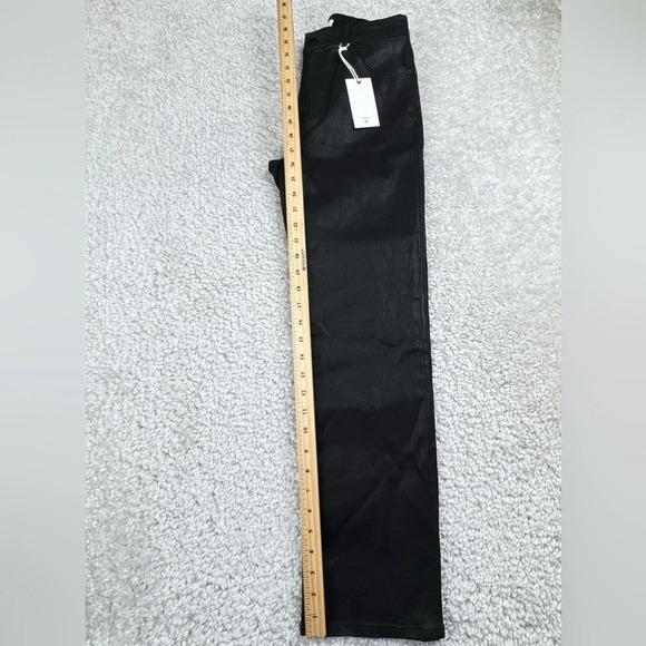 Good American | Good Straight Coated in Black. GS001T. 6 / 28 . 26.5” inseam - Picture 14 of 16